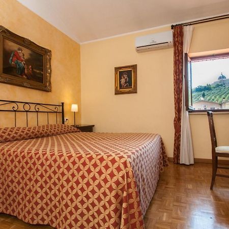La Vecchia Fattoria Hotel Loreto Exterior photo