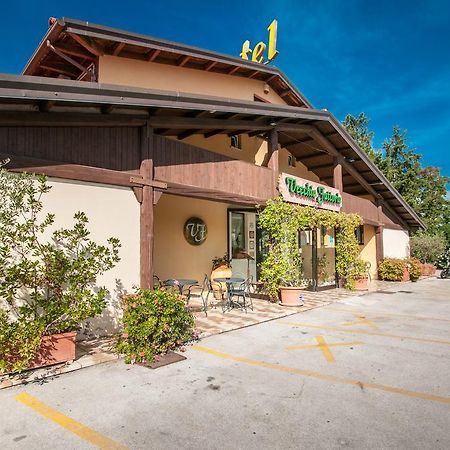 La Vecchia Fattoria Hotel Loreto Exterior photo