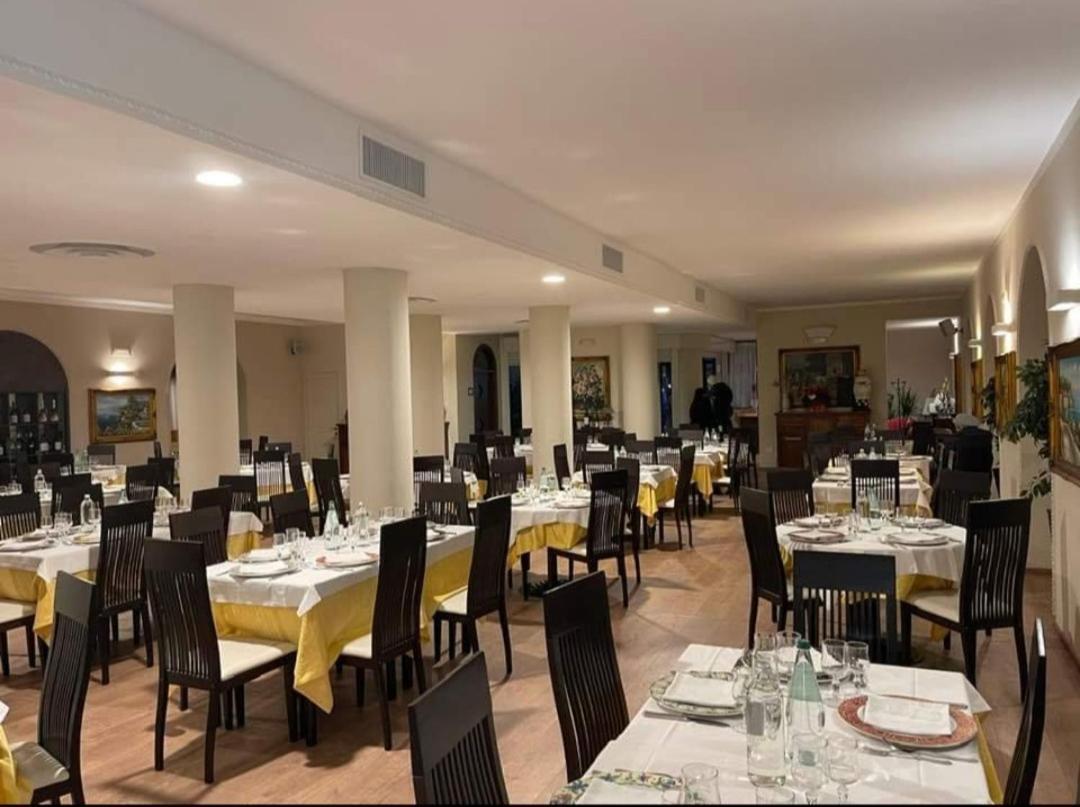 La Vecchia Fattoria Hotel Loreto Exterior photo