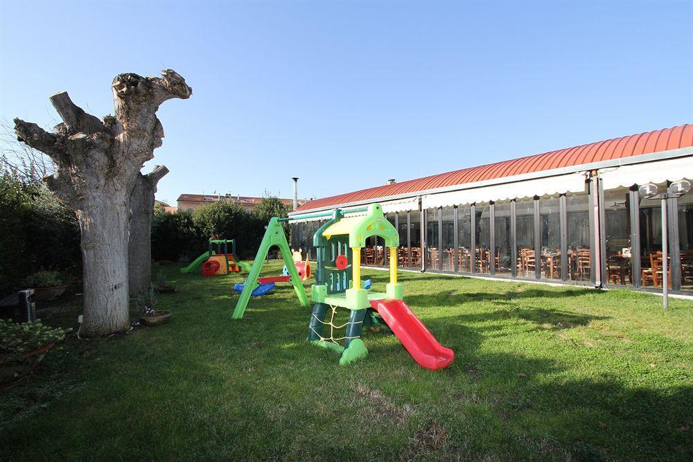 La Vecchia Fattoria Hotel Loreto Exterior photo