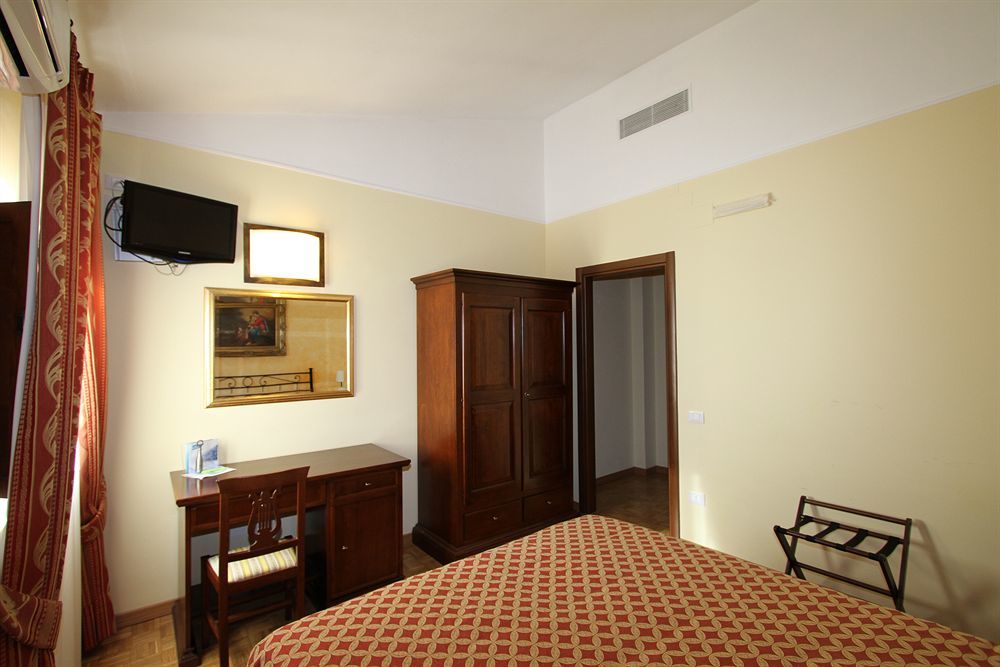 La Vecchia Fattoria Hotel Loreto Exterior photo
